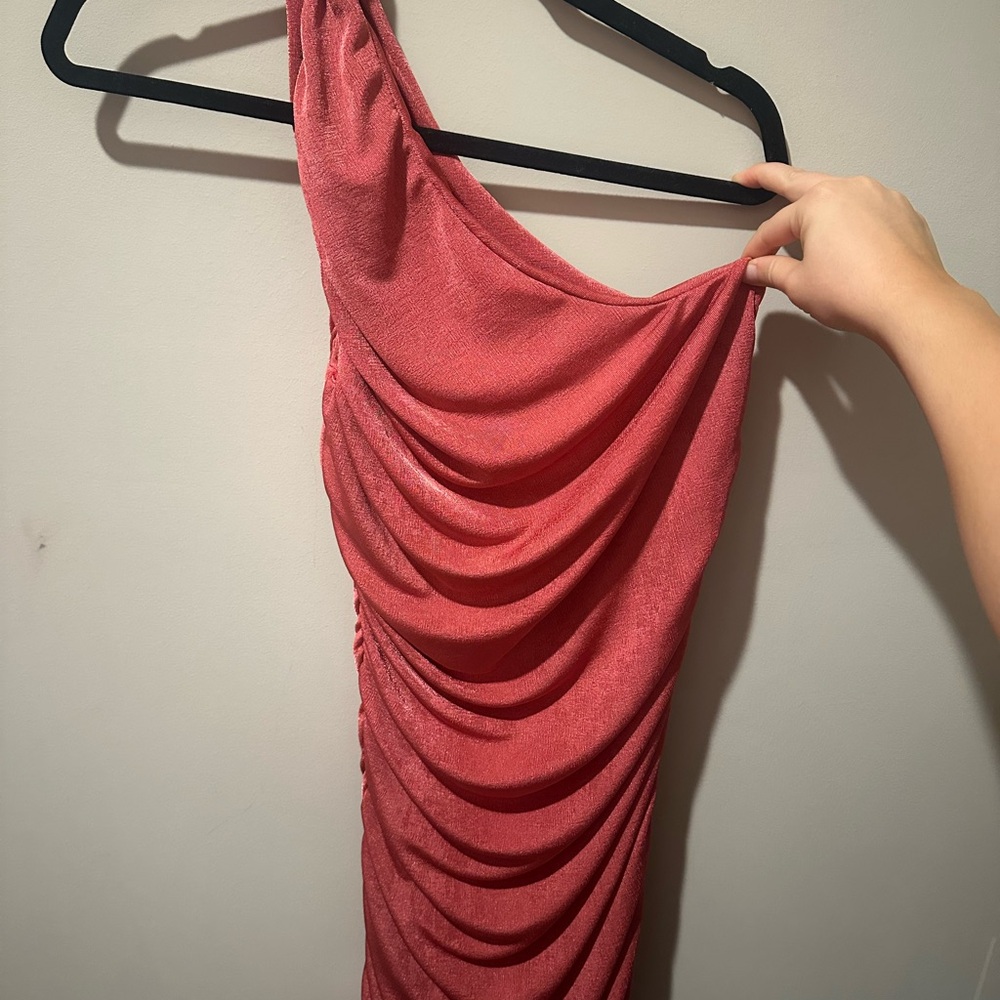 Elegant One-Shoulder Pink Dress